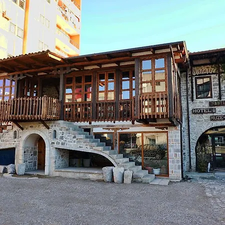 Tradita 4* Szkodra