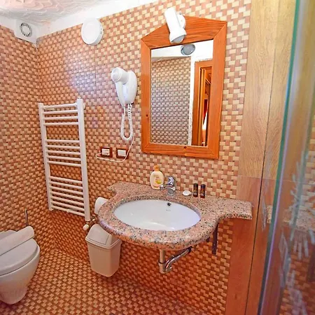 Hotel Tradita 4*