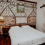 Tradita Hotel 4*