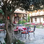 Tradita Hotel 4*