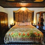 Tradita Hotel 4*