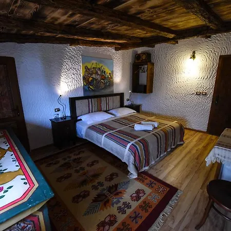 Tradita Hotel