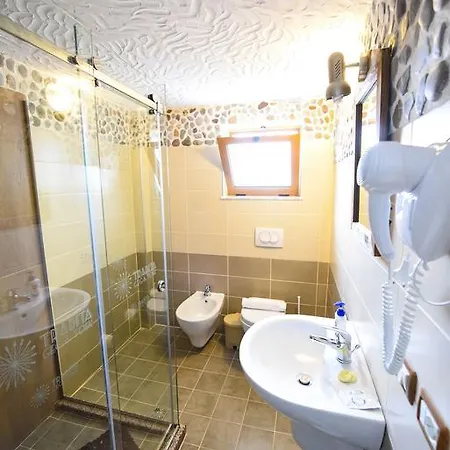 Tradita Hotel 4*